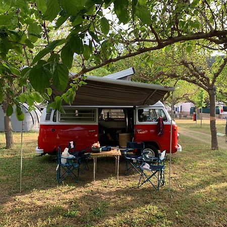 Retro Vw Kombi T2 Campervan L'Hospitalet de Llobregat Ngoại thất bức ảnh