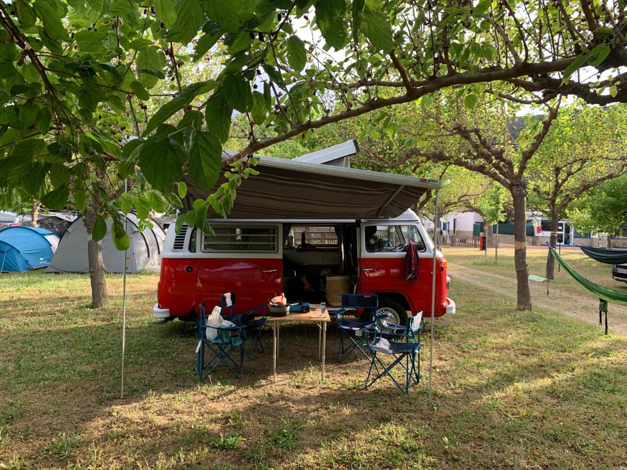 Retro Vw Kombi T2 Campervan L'Hospitalet de Llobregat Ngoại thất bức ảnh